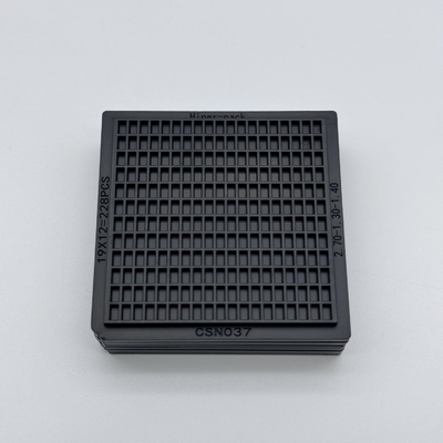 Un buon prezzo. Soluzione di imballaggio sicuro ABS Bare Die Tray con coperchio e clip opzionali in linea